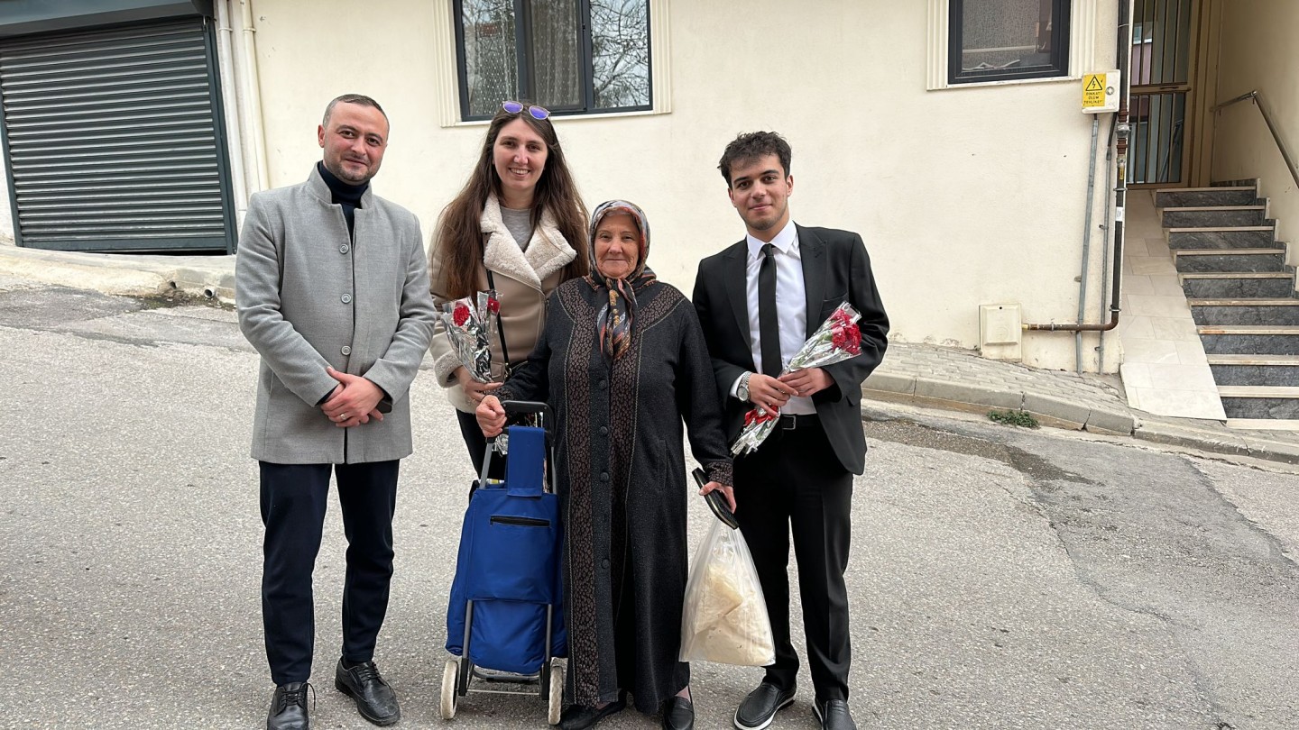 Beyaz Masa Ekipleri Yaşlı Vatandaşları Ziyaret etti.