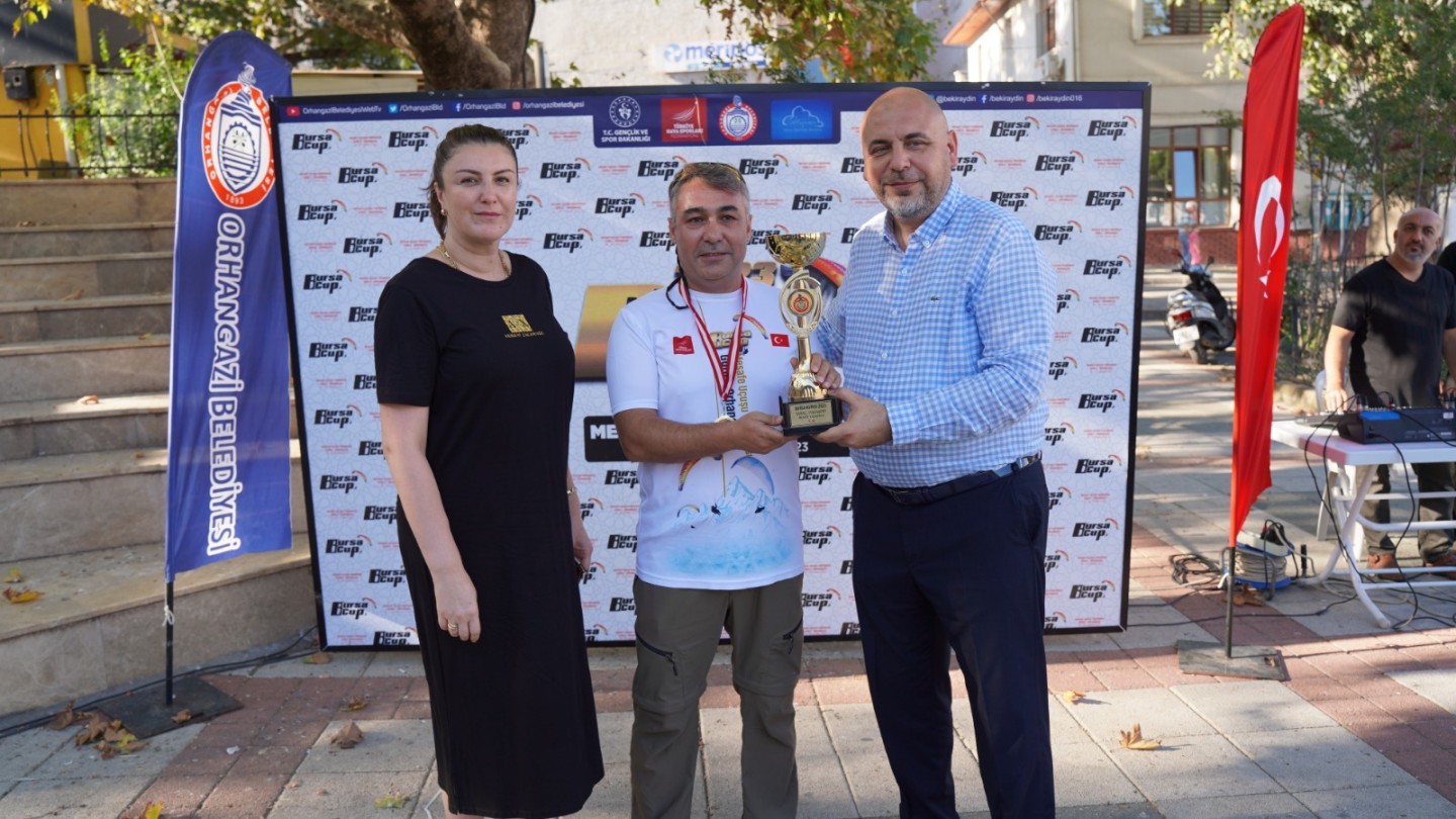 Cesarete Uçanlar Kupalarını Belediye Başkanı Bekir Aydın’dan Aldı