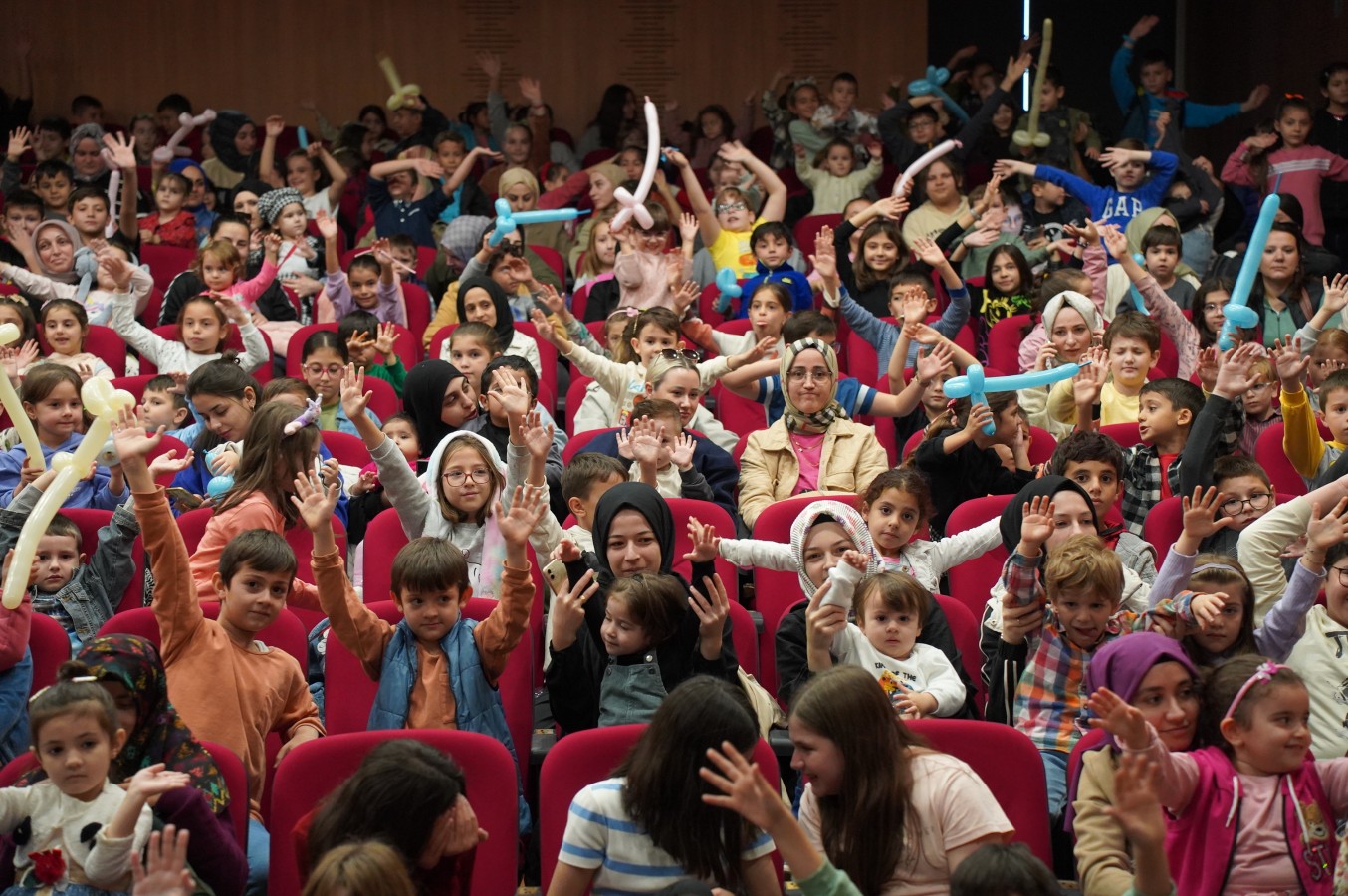 Çocuklar Bu Gösteriyi Çok Sevdi