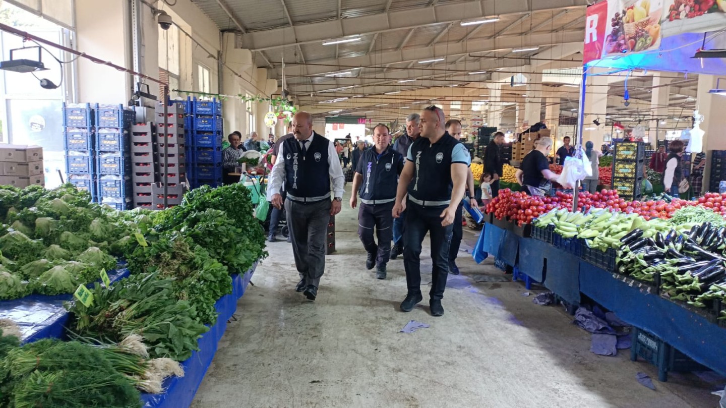 Esnaf ve Vatandaş Memnun: Kapalı Pazaryerinde Titiz Denetim