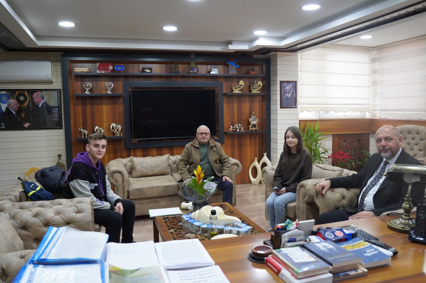 Gençler Sordu, Başkan Aydın İçtenlikle Yanıtladı