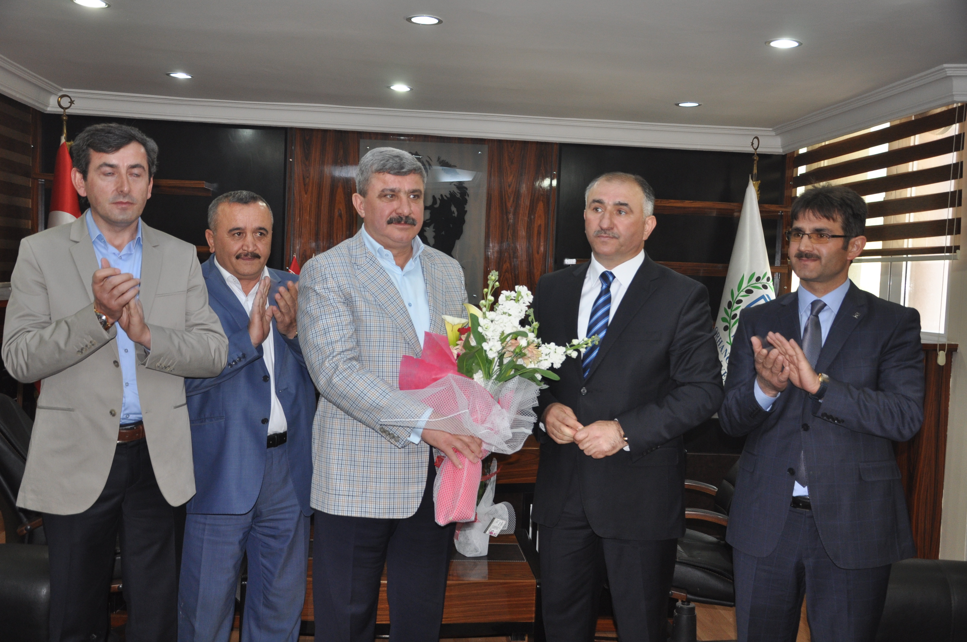 Orhangazi Belediye Baskanligini Kazanan Neset Çaglayan Devir Teslim Töreni ile Belediye Baskanligi Devraldi 