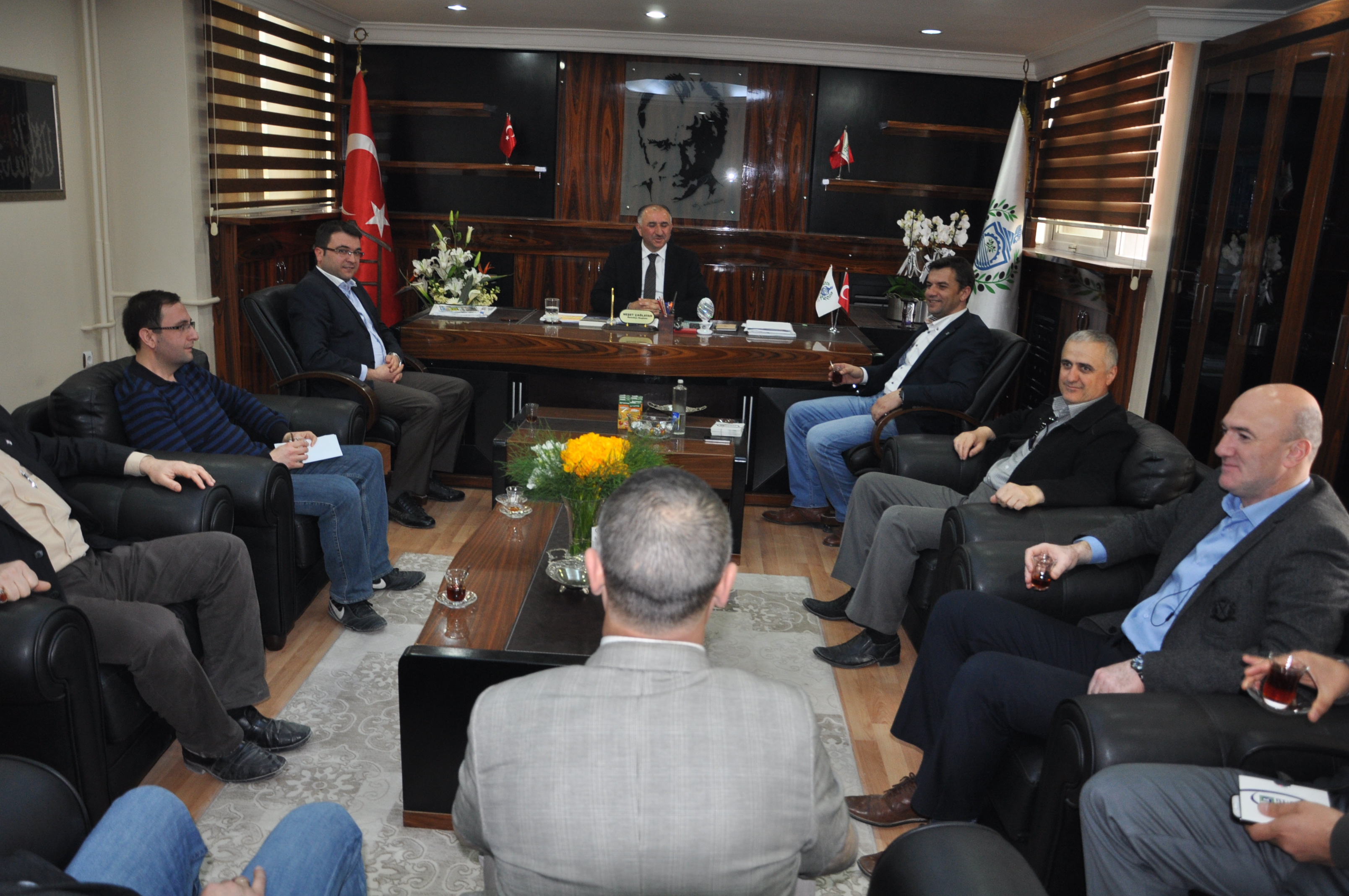 Belediye Baskani Nejet Çaglayan'a Muhasebecilerden Hayirli Olsun Ziyareti 