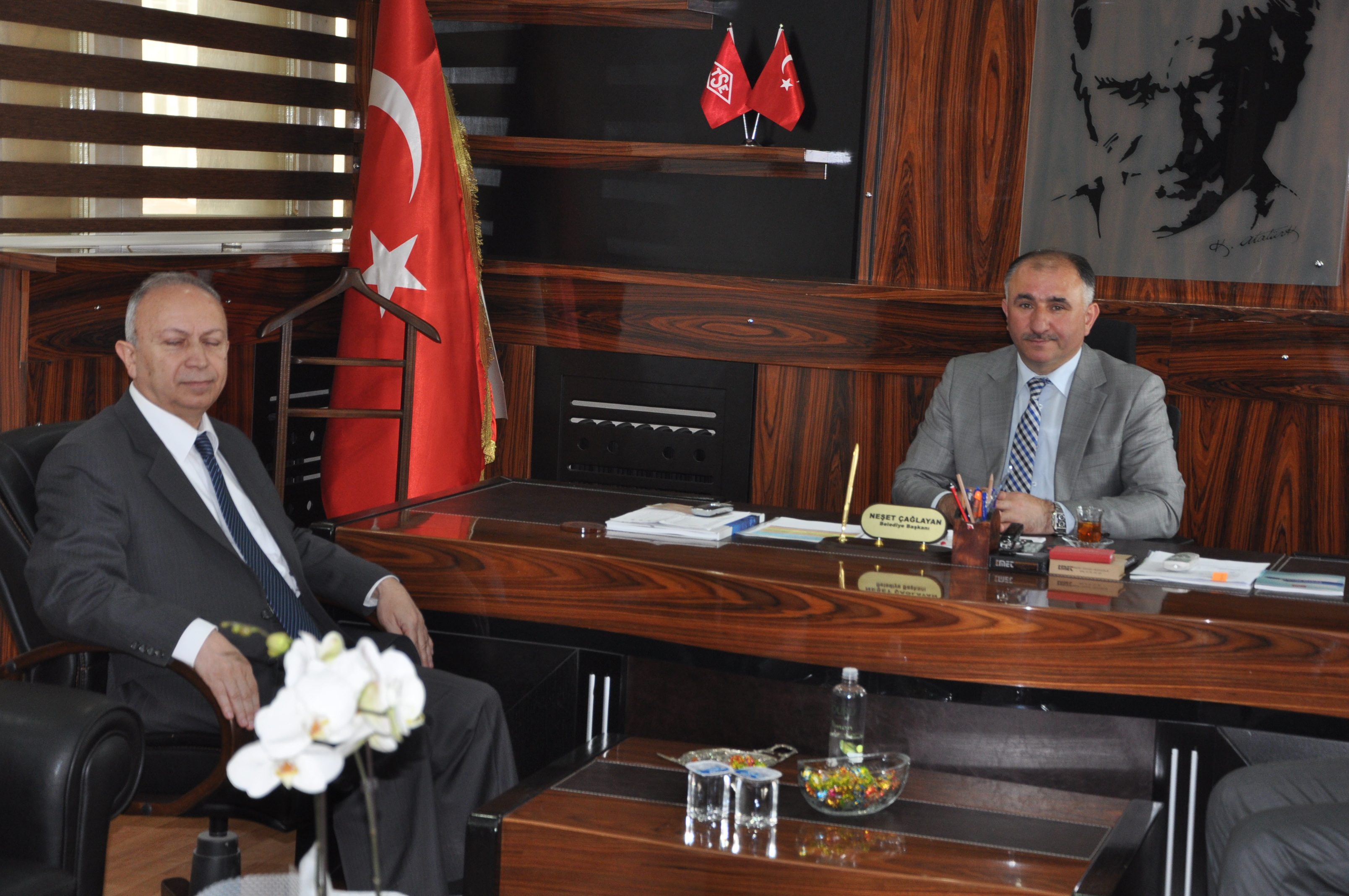 Ilçemiz Kaymakami Mustafa Selman Yurdaer'den Hayirli Olsun Ziyareti 