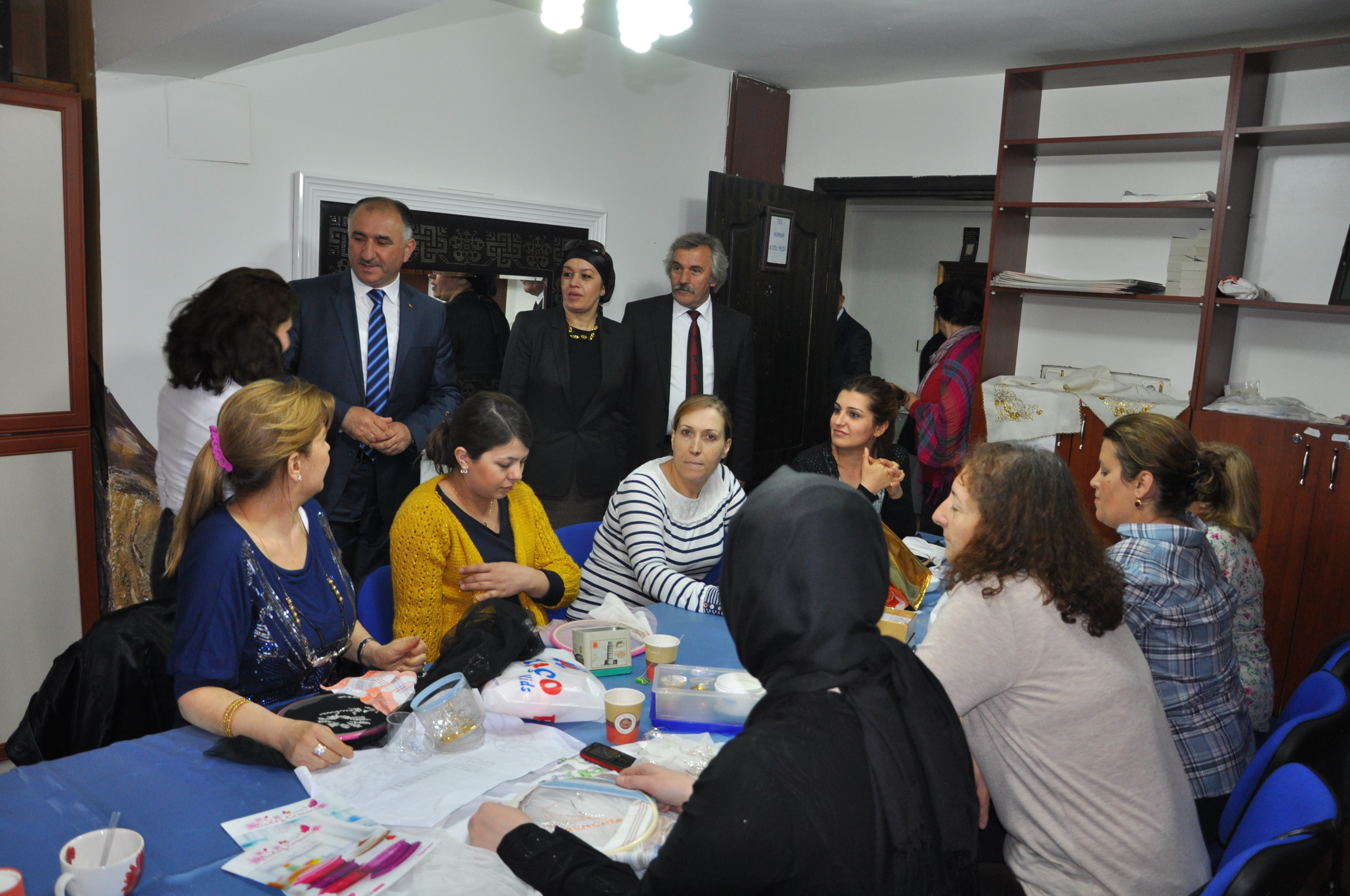 Belediye Baskani Neset Çaglayan Orhangazi Belediyesi Gönüllü Evini Ziyaret Etti 