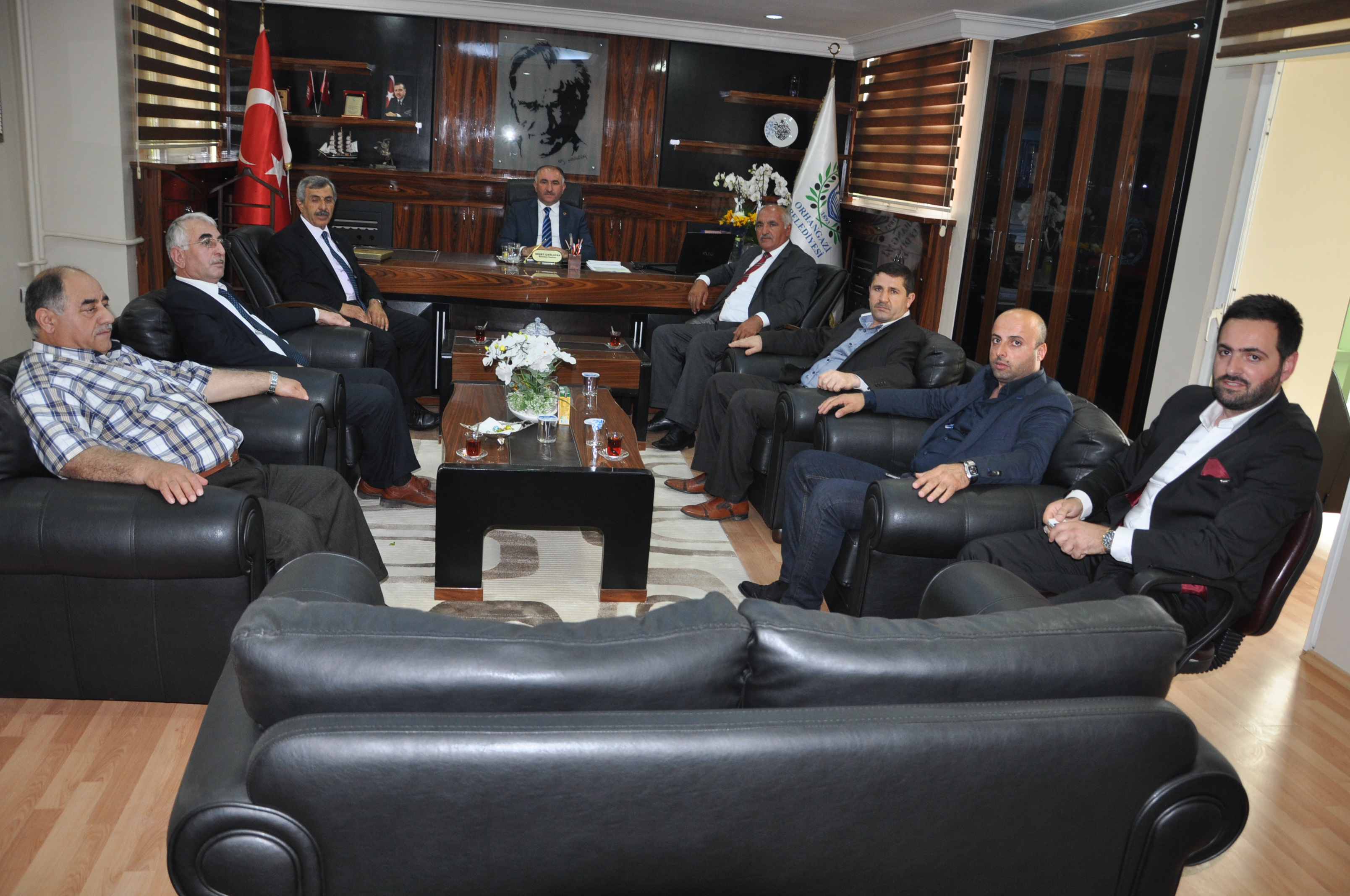 Erzurum Dernekleri Federasyonu Belediye Baskani Neset Çaglayan i Makaminda Ziyaret Etti 