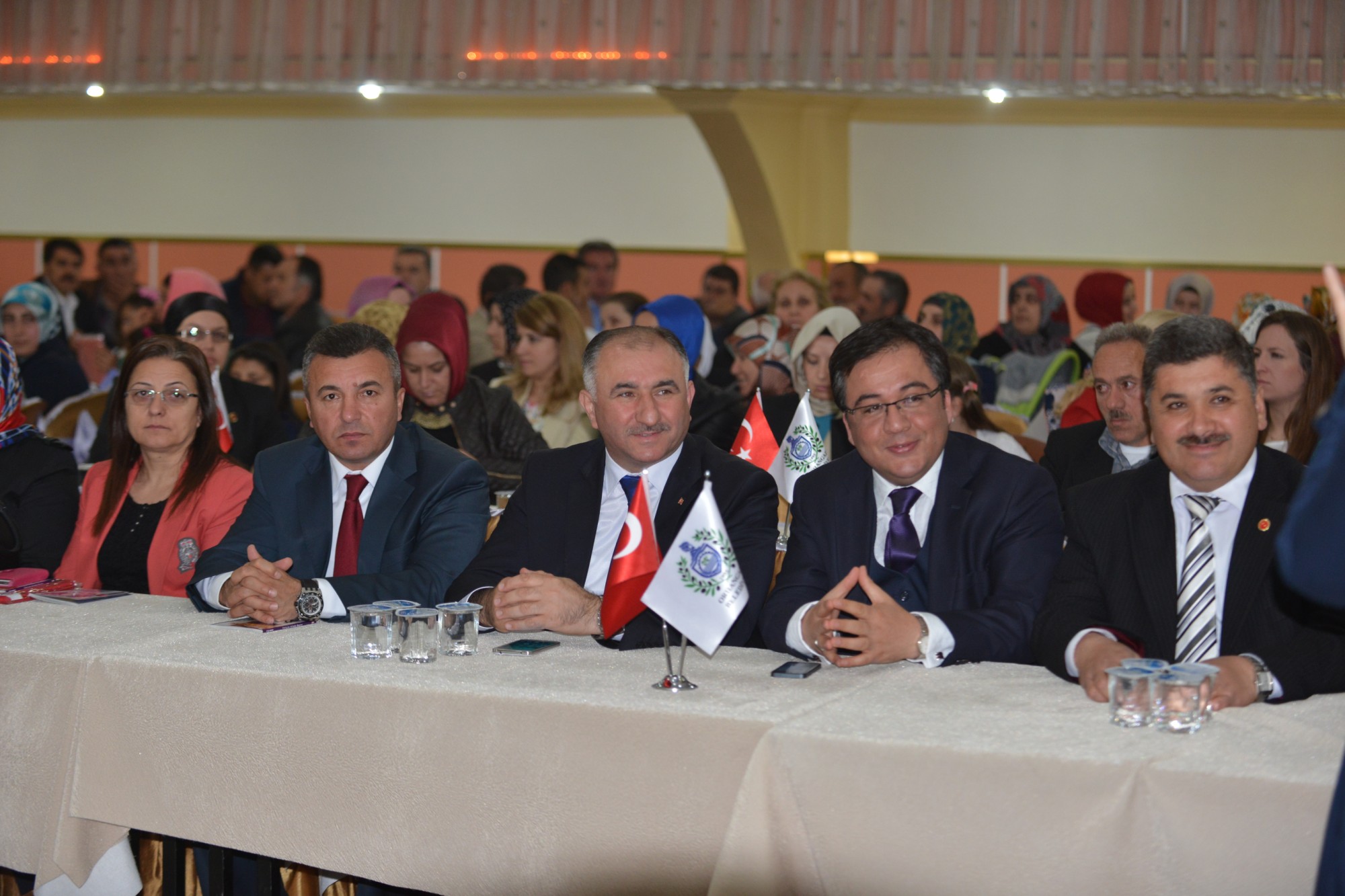 Belediyemizce Anneler Günü Için Organize Edilen Iletisim Programi Yapildi 