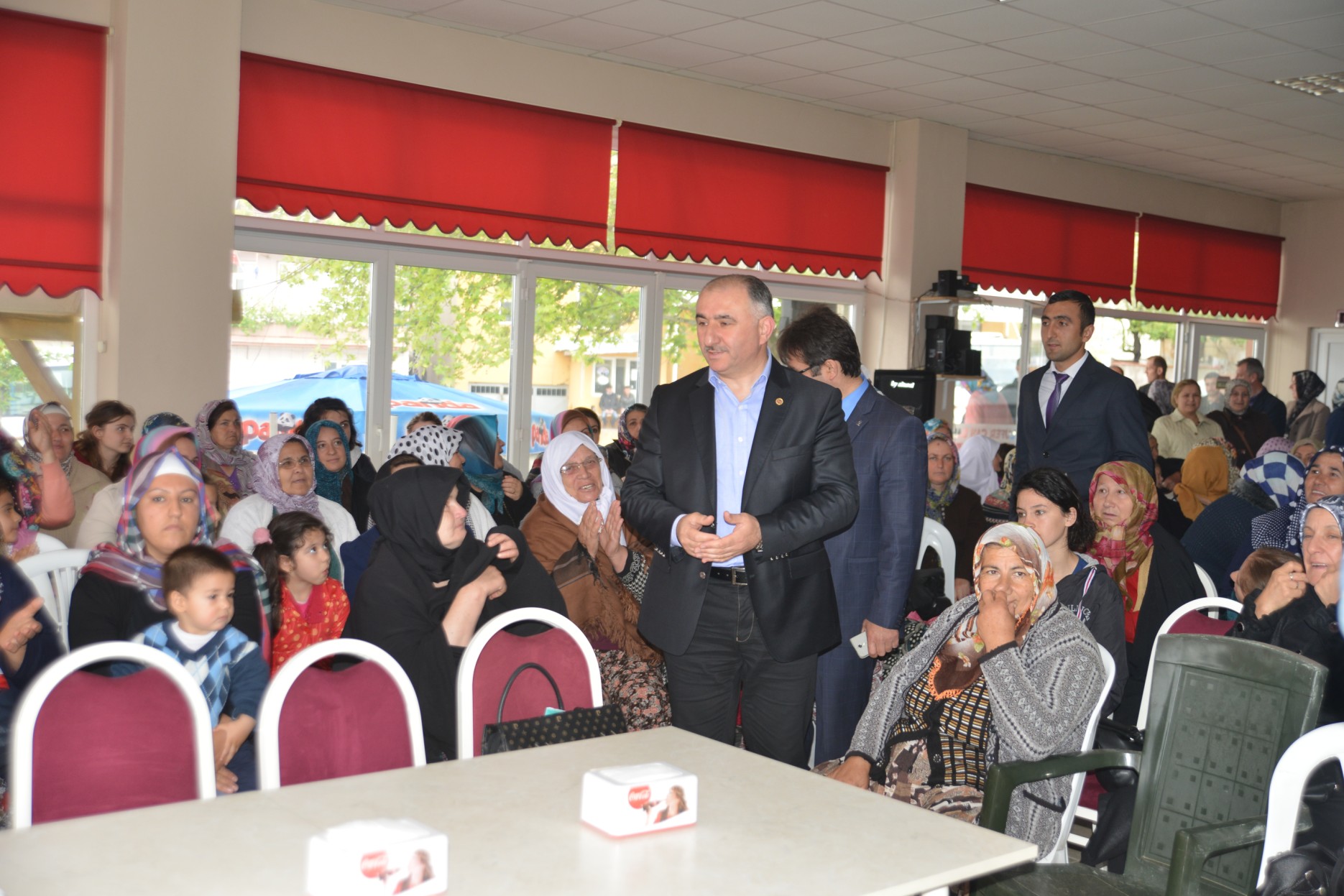 Belediye Baskani Neset Çaglayan Çakirli'da Düzenlenen Anneler Günü Programina Katildi 