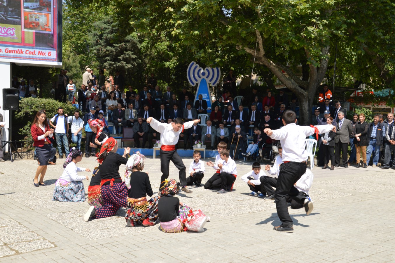 Engelliler Haftasi Cumhuriyet Alaninda Çoskuyla Kutlandi 