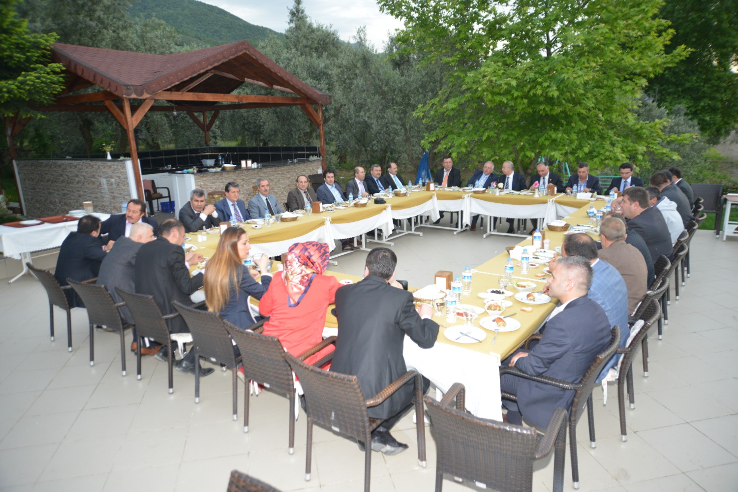 Orhangazi'nin Resmi Kurumlarinin Idarecileri Bir Araya Geldi 