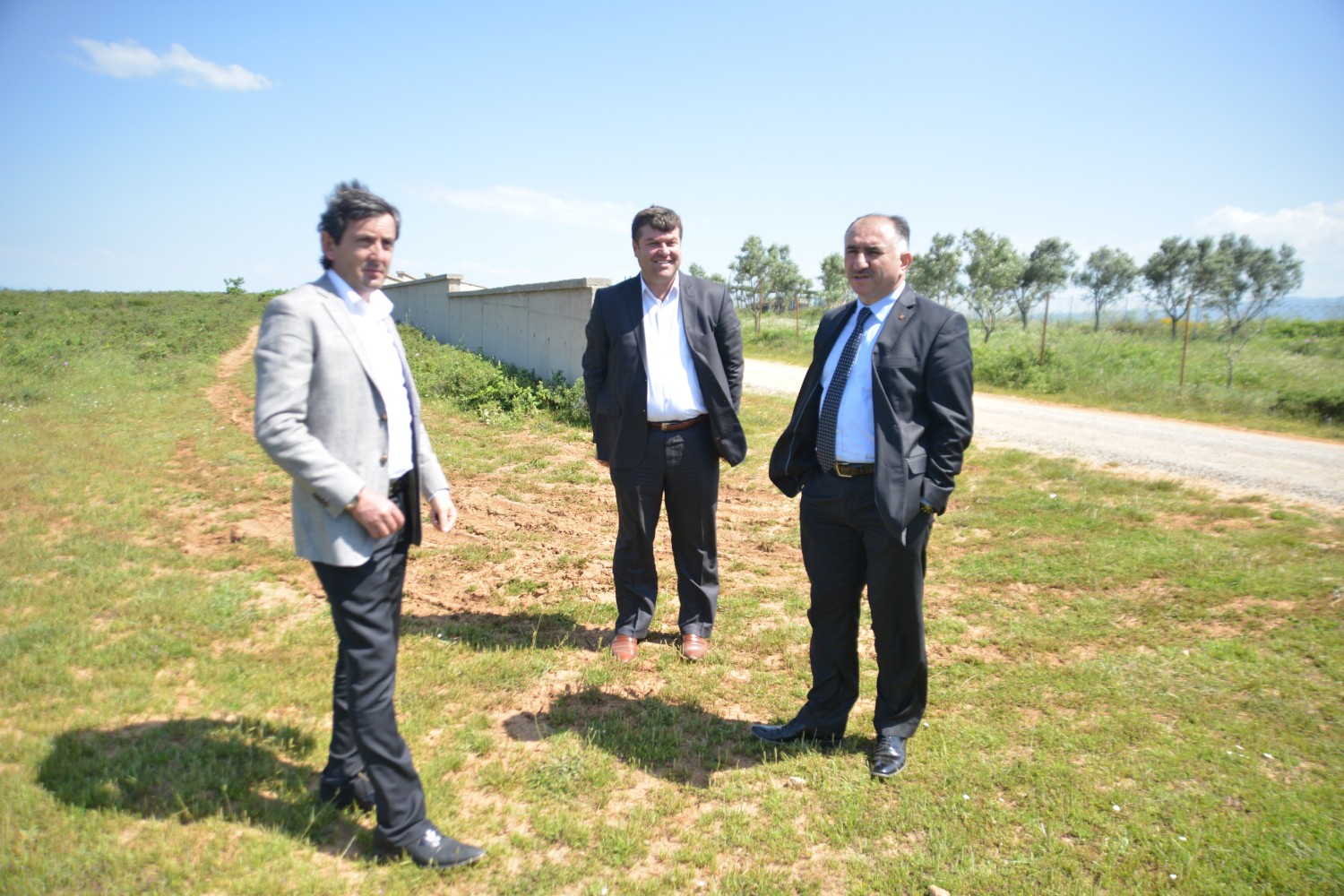 Yeni Mezarlik Alani Için Kollar Sivandi 