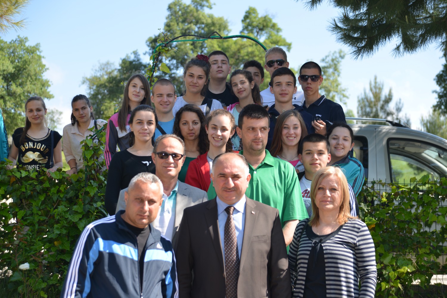 Makedonya Vinica Sehrinden Gelen Ögrenci ve Yönetici Grup'u Sabah Kahvaltisinda Belediye baskani Neset Çaglayan ile Bir Araya Geldiler 