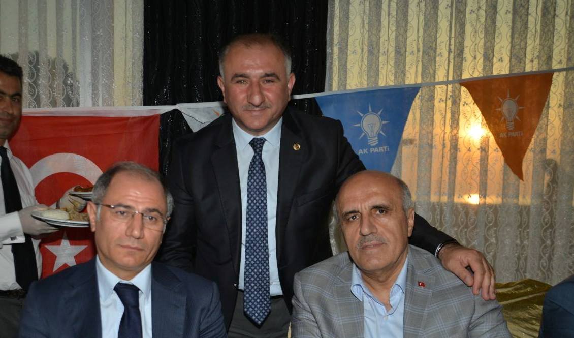 BELEDIYE BASKANI NESET ÇAGLAYAN ORHANGAZI IÇIN DÜSÜNÜLEN YENI EMNIYET MÜDÜRLÜGÜ BINASININ DOSYASINI IÇISLERI BAKANI EFKAN ALAY'A SUNDU 