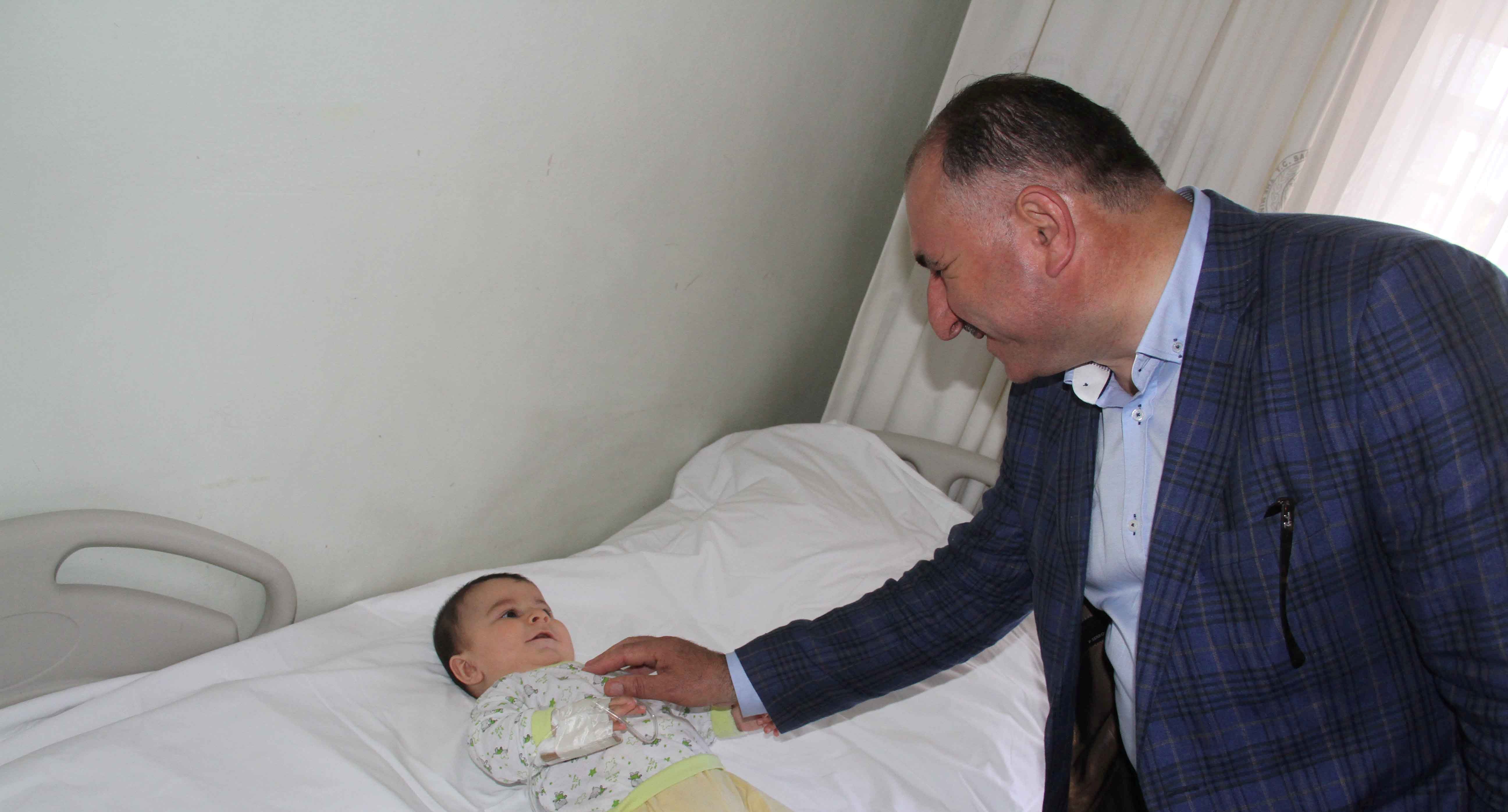 Belediye Baskani Neset Çaglayan, devlet hastanesinde yatan Orhangazilileri ziyaret ederek miraç kandillerini kutladi 