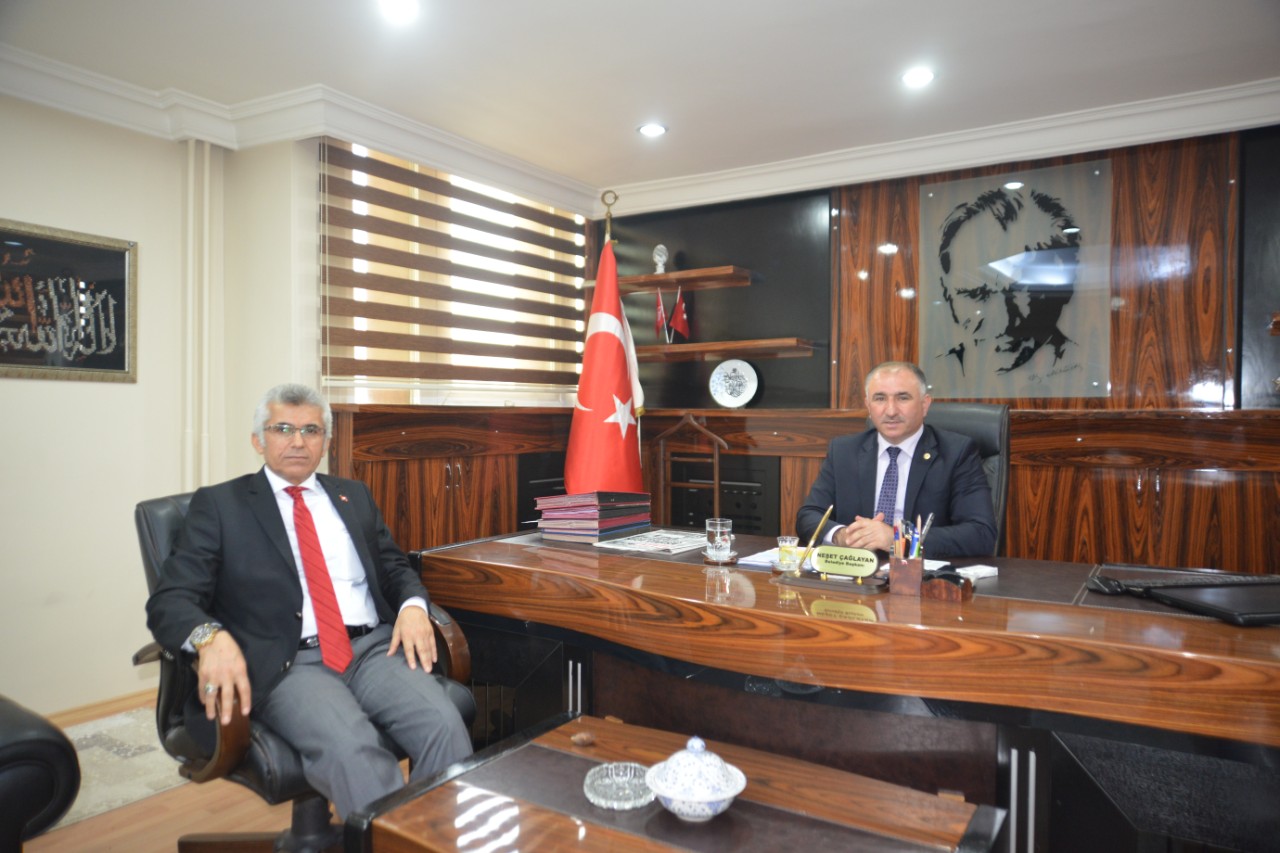 Basin Yayin Enformasyon Genel Müdürlügü Bursa Il Müdürü Kadir Akarkaya, Belediye Baskani Neset Çaglayani Ziyaret Etti 