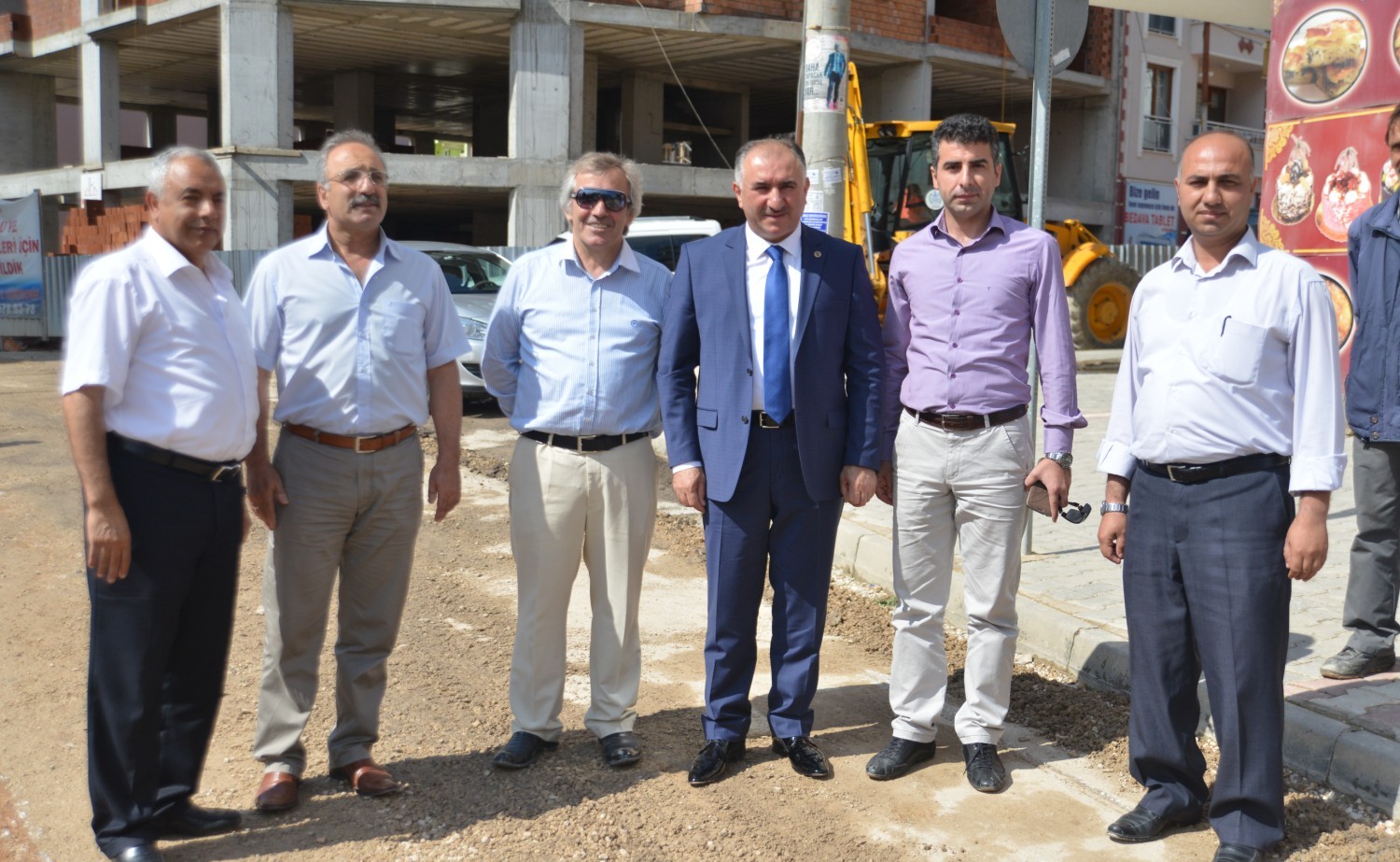 Orhangazi Belediyesi, Büyüksehir Belediyesi ile Birlikte Asfaltlama Çalismalarina Basladi 