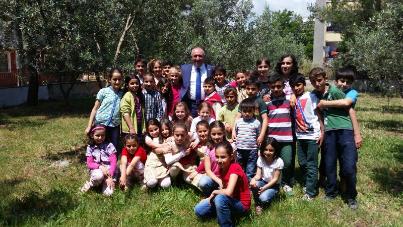 Belediye Baskani Neset Çaglayan Ahmet Yesevi Ilkögretim Okulunun Düzenledigi Gida Kermesine Katildi 