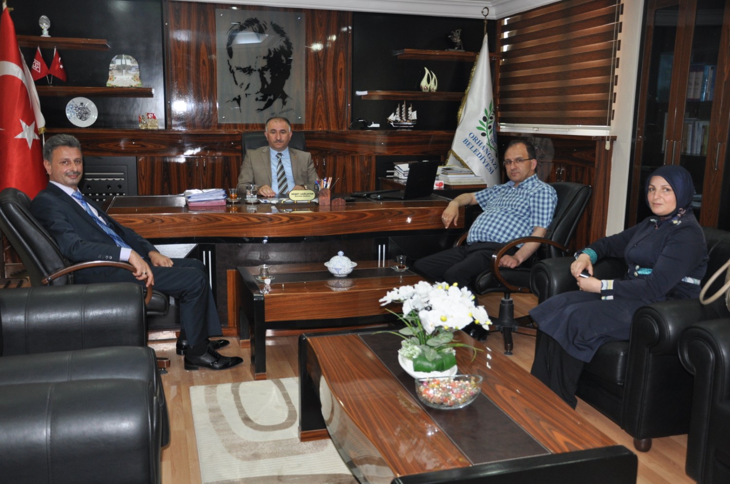 Trabzon Ortahisar Belediyesinin Sosyal Isler ve Kültür Müdürü Haci Naim Altunay Belediye Baskani Neset Çaglayani'i Ziyaret Etti 