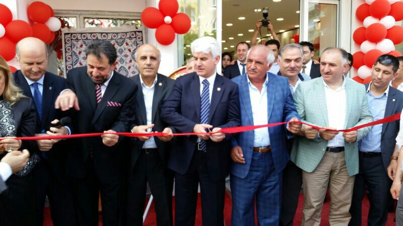 Belediye Baskani Neset Çaglayan Bursa’da Baskanlarla Bulustu 