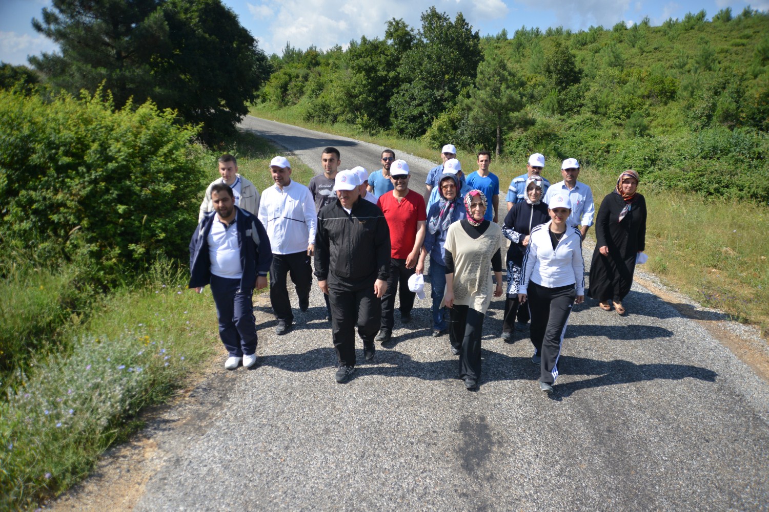 Saglikli Yasam Yürüyüsü Sürüyor 