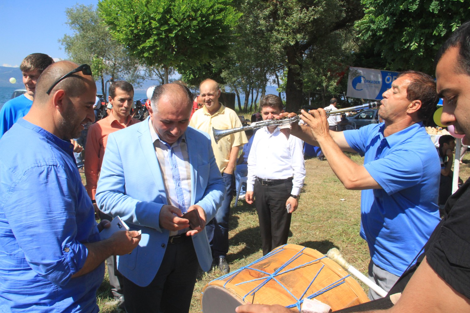 Belediye Baskani Neset Çaglayan 1'incisi Düzenlenen Dutluca Karadut Senliklerindeydi 
