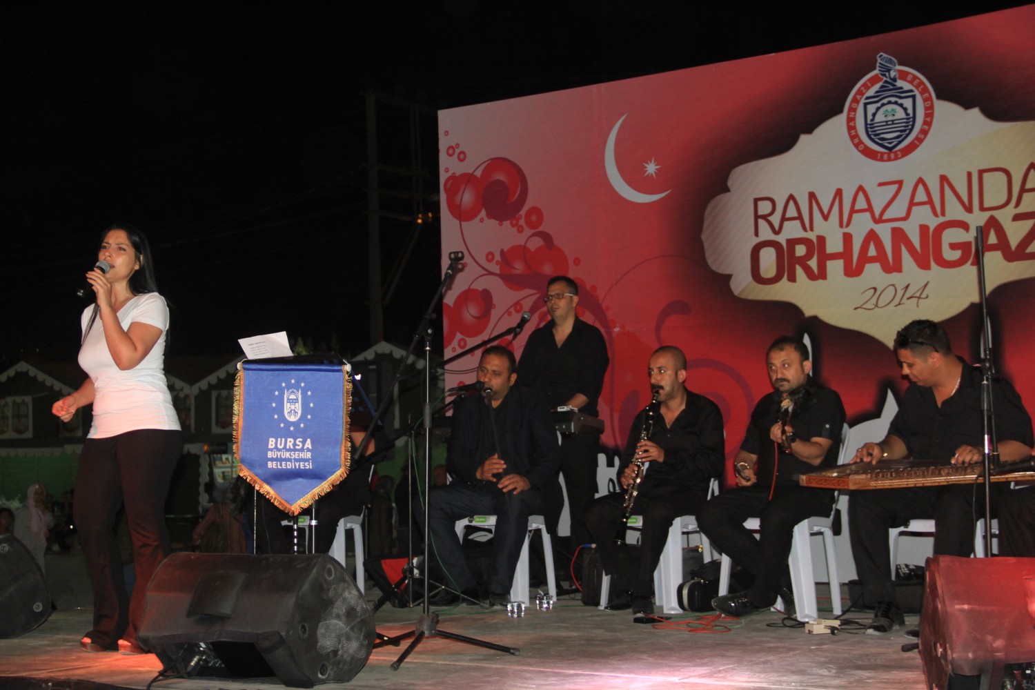 Osmanli Sokagi’nda Çalgicilar Mektebi Sahne Aldi 