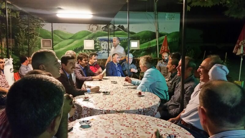 Belediye Baskani Neset Çaglayan Teravih Çikisi Vatandaslarla Sohbet Etti 