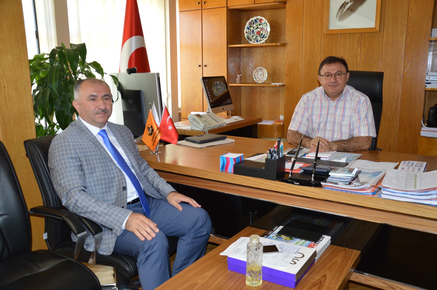 Belediye Baskani Neset Çaglayan Karayollari 14.Bölge Müdürü Öner Özgür’ü Bursa’daki Makaminda Ziyaret Etti 