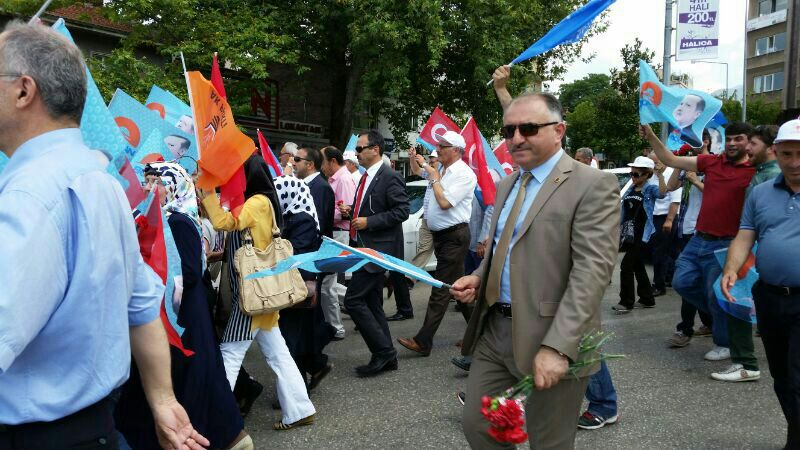 Belediye Baskani Neset Çaglayan Cumhurbaskanligi Seçimi Startinin Verildigi Yürüyüsteydi 