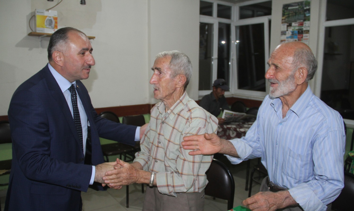 Belediye Baskani Neset Çaglayan Yenisölöz Mahallesini Ziyaret Etti 
