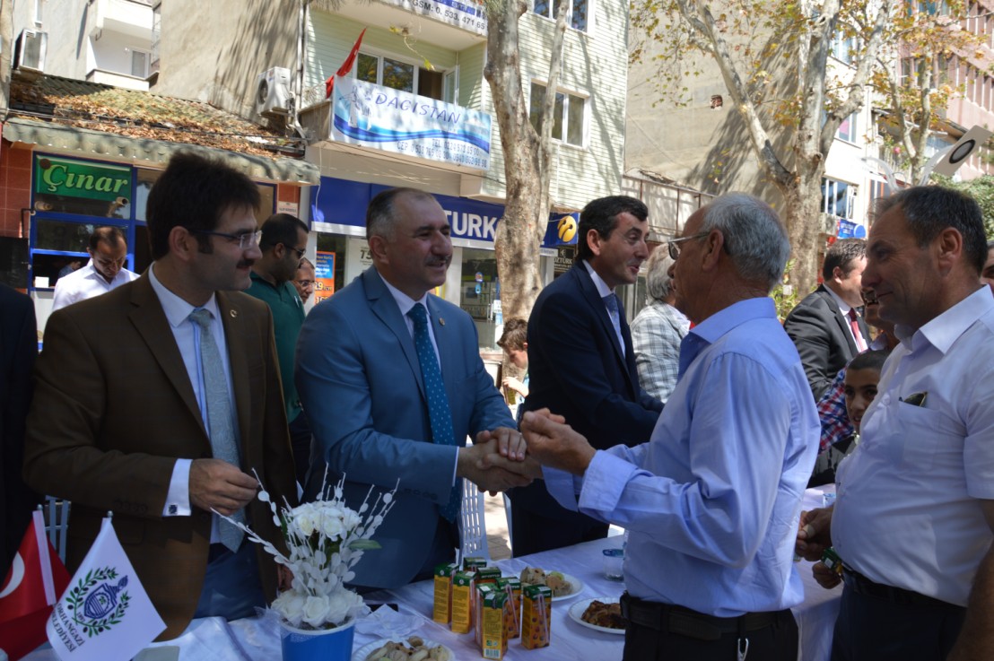 Orhangazi Belediyesi Tarihinin En Kalabalik Bayramlasma Törenini Yasadi 