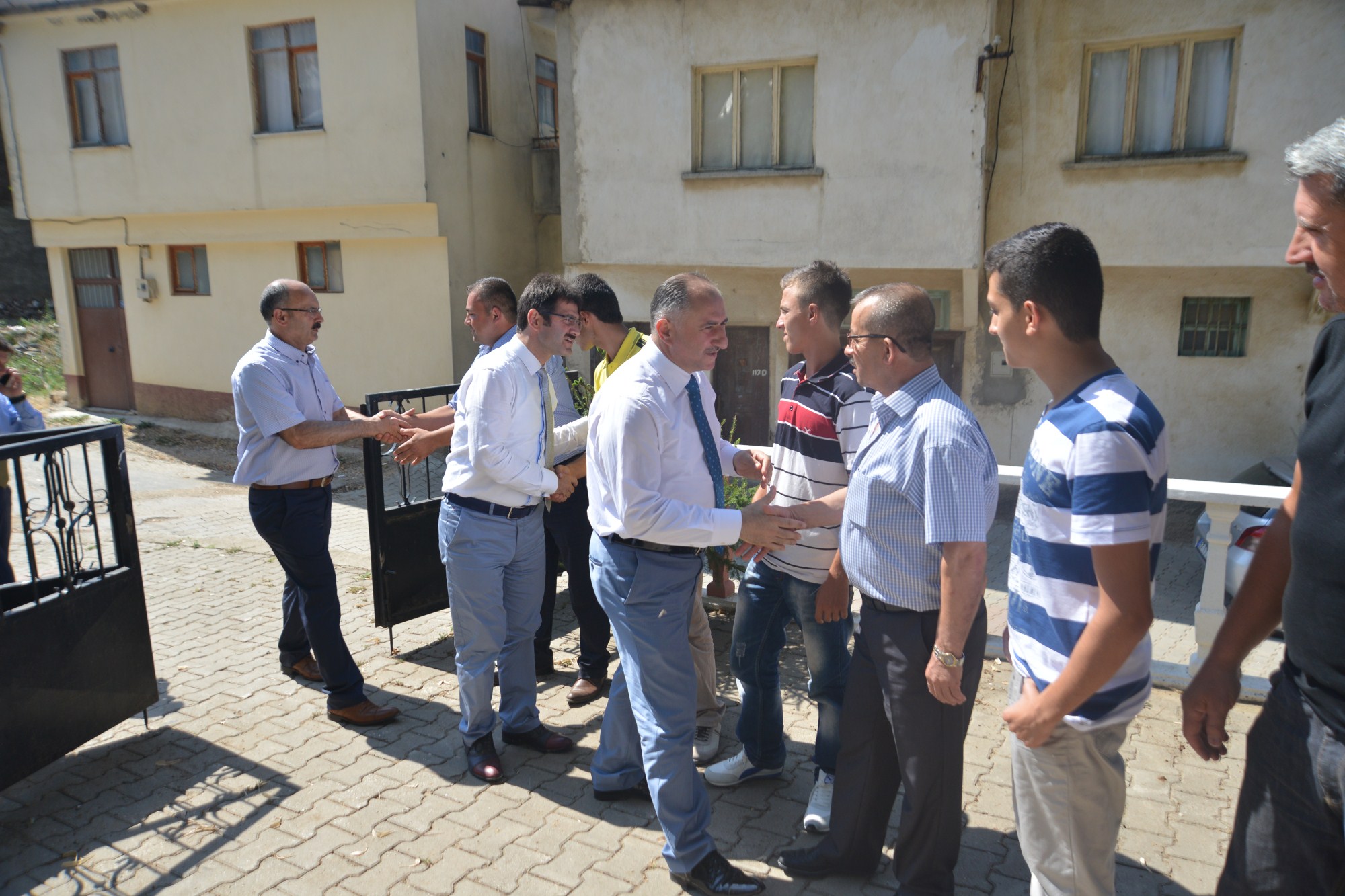 Belediye Baskani neset Çaglayan Tüm Mahalleleri Gezerek Vatandaslarla Bayramlasti 