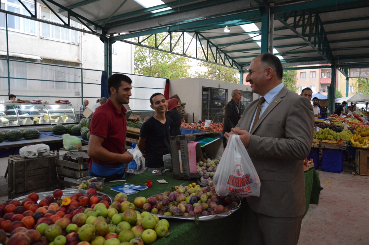 Belediye Baskani Neset Çaglayan Orkent Pazarini Ziyaret Etti 