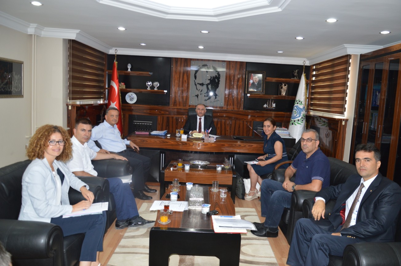 Orhangazi Ticaret ve Sanayi Odasi Yönetimi Tursu Festivali Kapsaminda Belediye Baskani Neset Çaglayan'i Ziyaret Etti 