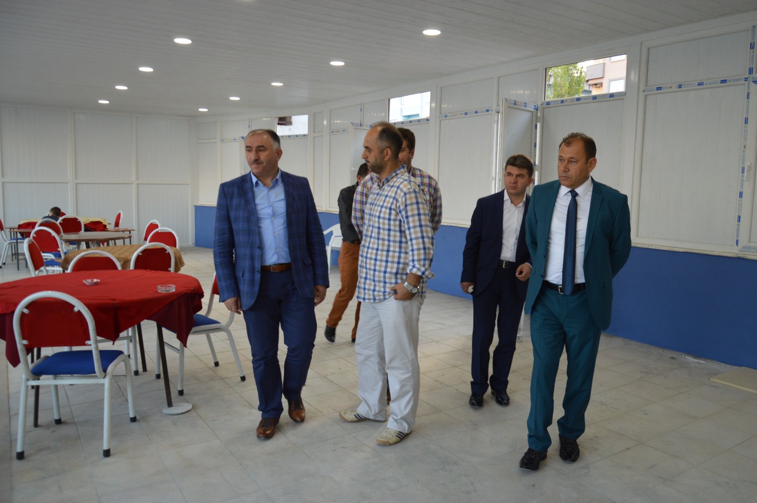 Belediye Baskani Neset Çaglayan Gençlerbirligi Kulübü Lokalini Ziyaret Etti 