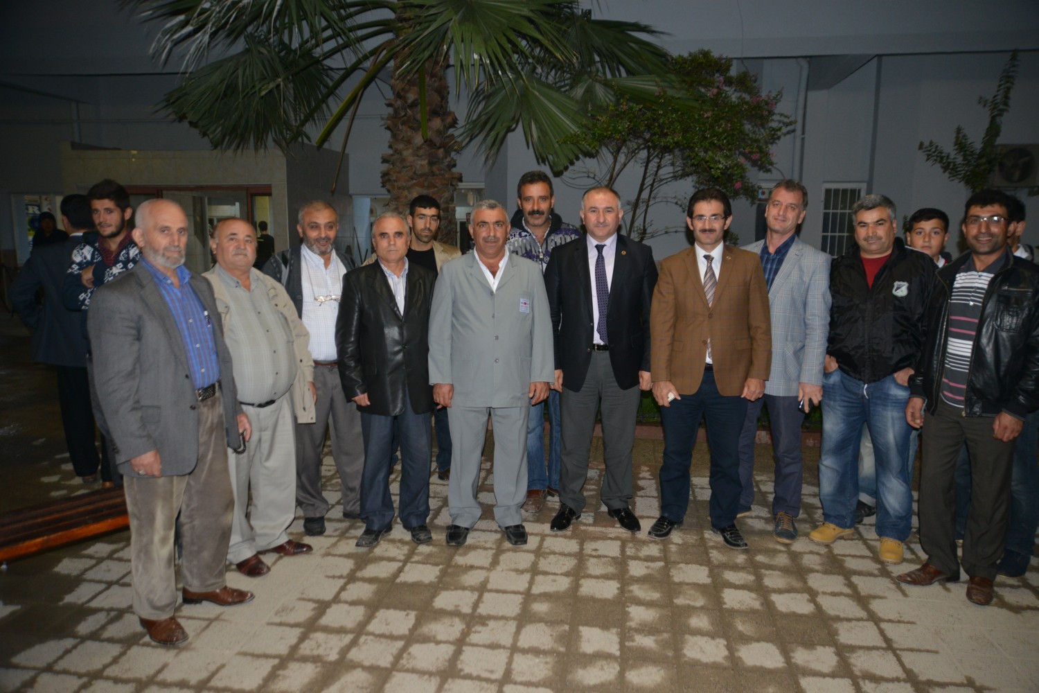 Belediye Baskani Neset Çaglayan Hacca Giden Vatandaslari Ugurladi 