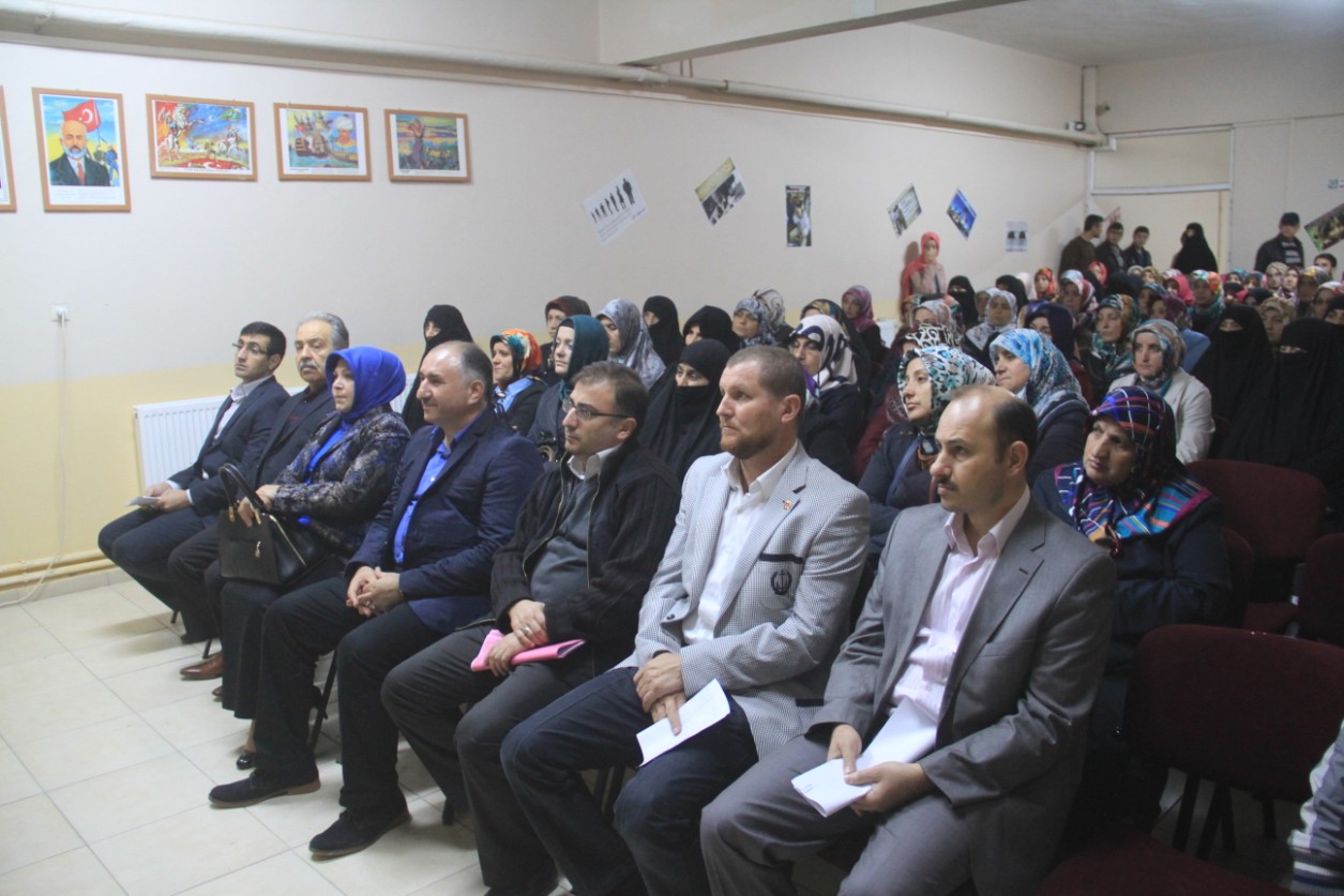 Belediye Baskani Çaglayan, Anadolu Imam Hatip Lisesi Okul Aile Birligi Toplantisina Katildi 