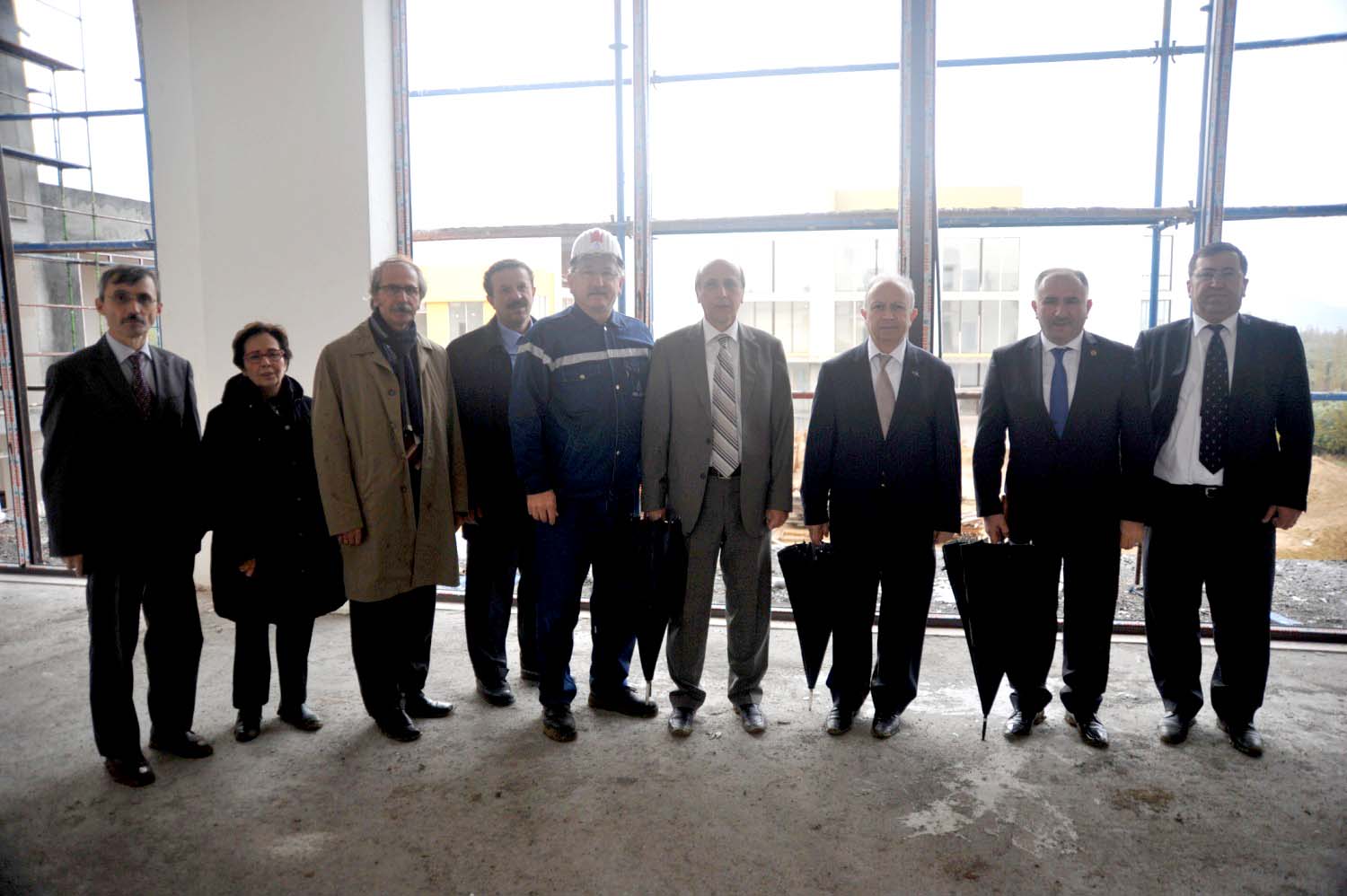 Belediye Baskani Neset Çaglayan Asil Çelik AS Tarafindan Yaptirilan Orhangazi Meslek Yüksek Okulu Santiyesinde Incelemelerde Bulundu 