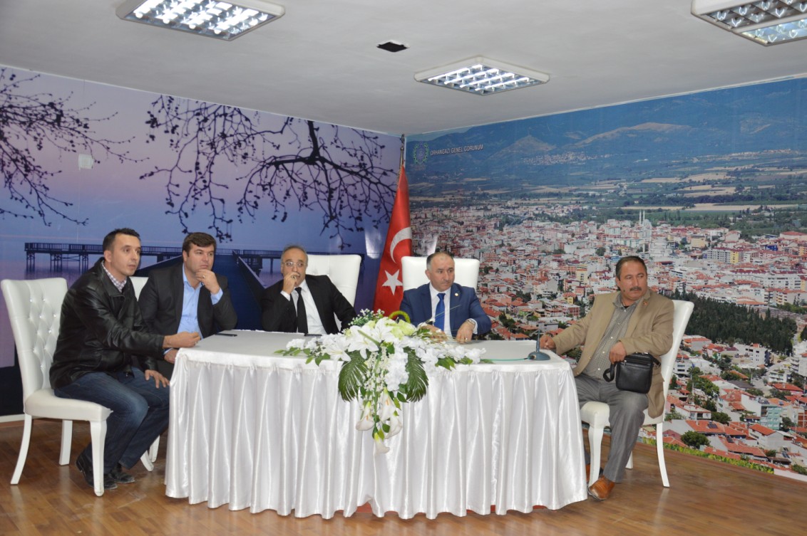 Belediye Baskani Neset Çaglayan, Gedelekli Tursu Üreticileriyle Toplanti Yapti 