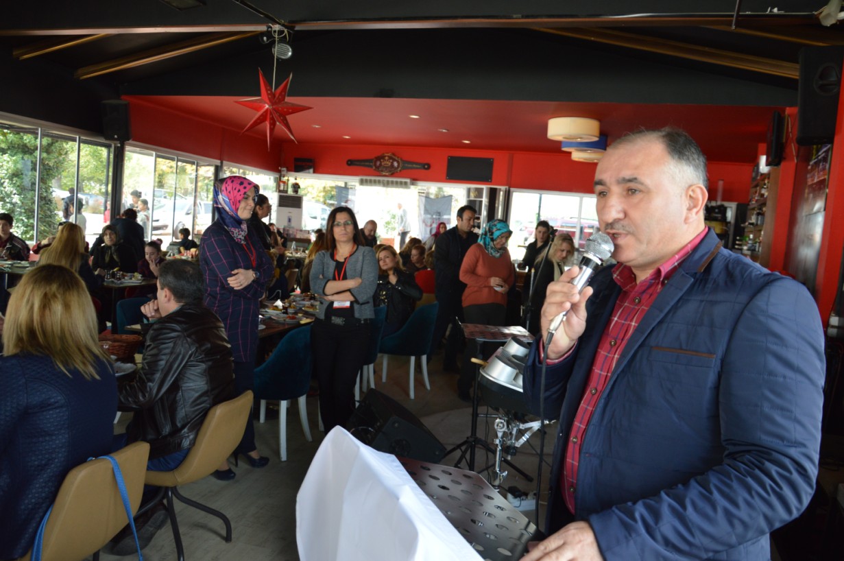 Belediye Baskani Neset Çaglayan, Türk Kizilayi Orhangazi Subesi Tarafindan Düzenlenen Kahvalti Programina Katildi 