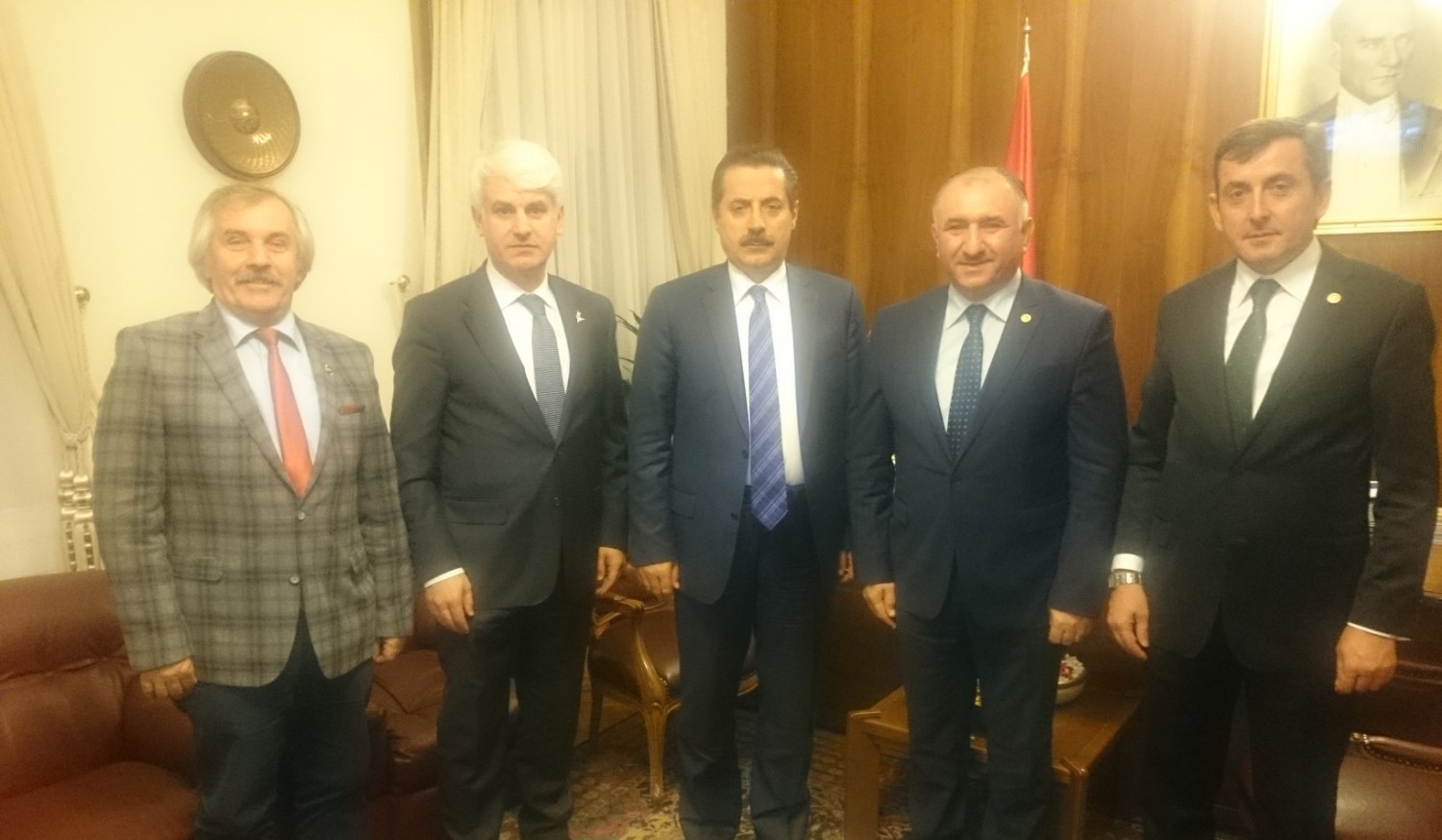 Belediye Baskani Neset Çaglayan, Çalisma ve Sosyal Güvenlik Bakani Faruk Çelik ile Bir Araya Geldi 