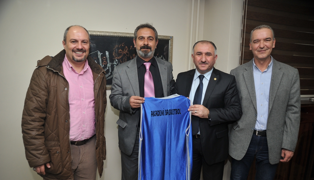 Lüleburgaz Belediyespor Yetkilileri, Belediye Baskani Neset Çaglayan'a Misafirperverliklerinden Dolayi Tesekkür Ettiler 