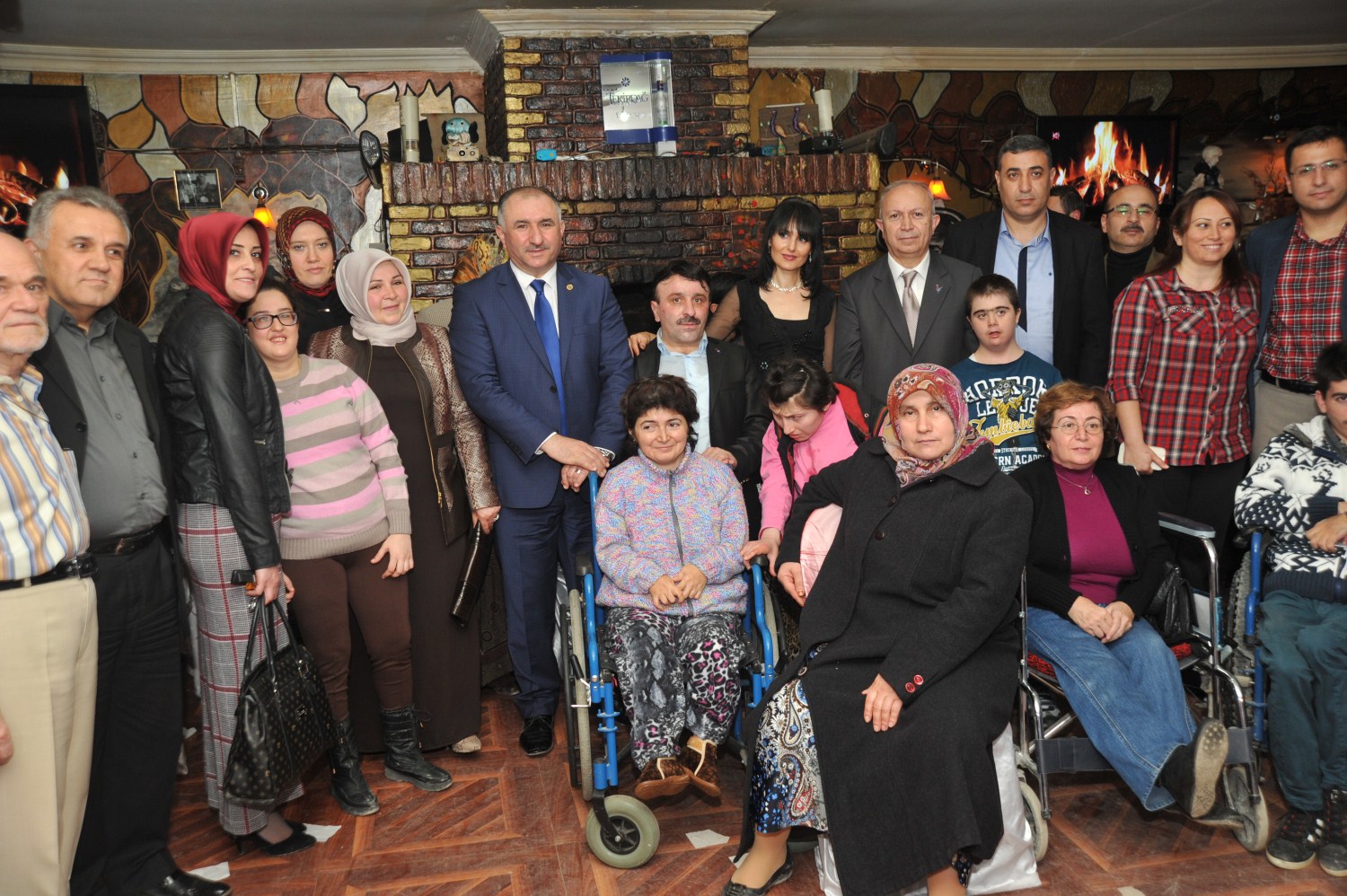 Orhangazi Belediyesi, 3 Aralik Engelliler Günü Nedeniyle Engelliler ve Engelli Ailelerine Özel Bir Gece Düzenledi 