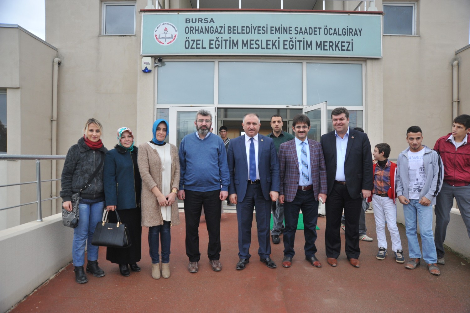 Belediye Baskani Neset Çaglayan, Emine Öcalgiray Özel Egitim Mesleki Egitim Merkezi’ni Ziyaret Etti 