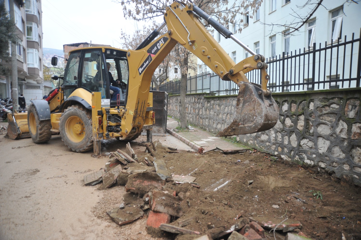 Kaldirim Çalismalari Basladi 