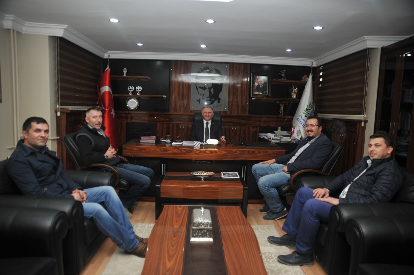 Orhangazi Ticaret ve Sanayi Odasi Genç Girisimciler yönetimi Belediye Baskani Neset Çaglayan’i Makaminda Ziyaret Etti 