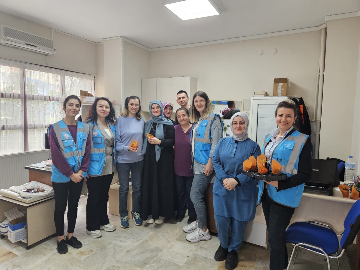 Hemşireler İçin Renkli Bir Gün: Orhangazi’de Beyaz ve Mavi Birliktelik