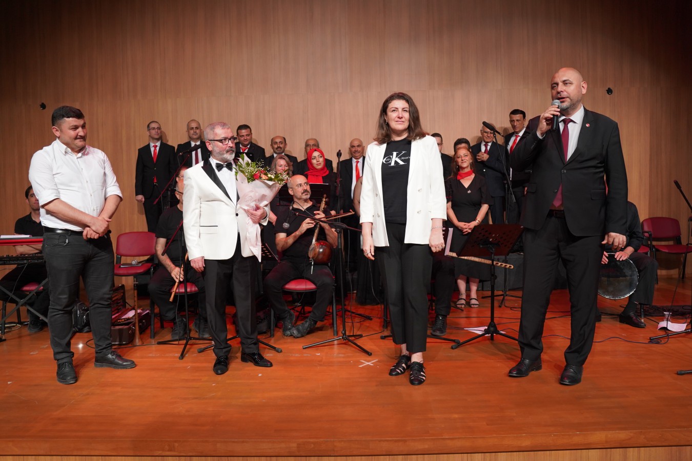 Kent Konseyi Türk Halk Müziği Korosu’ndan Muhteşem Konser
