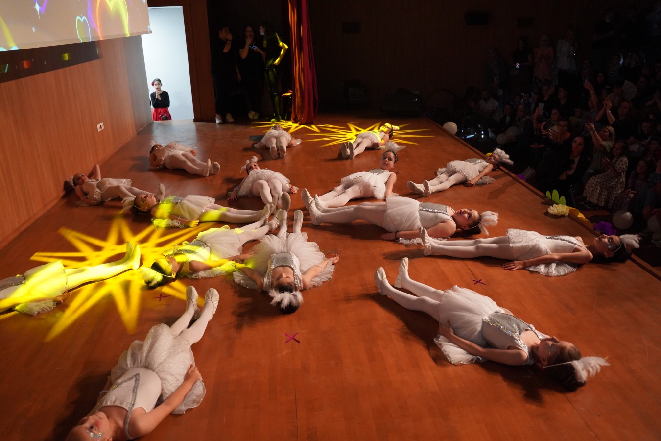 Modern Dans grubu izleyicilerden tam not aldı