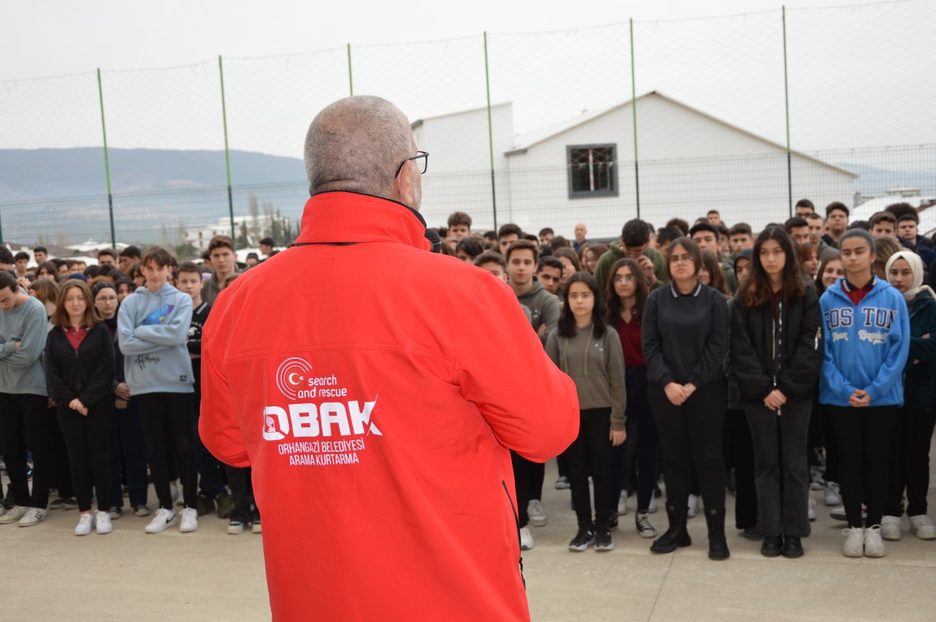 OBAK’dan Orhangazi Anadolu Lisesi Öğrencilerine Deprem Eğitimi.